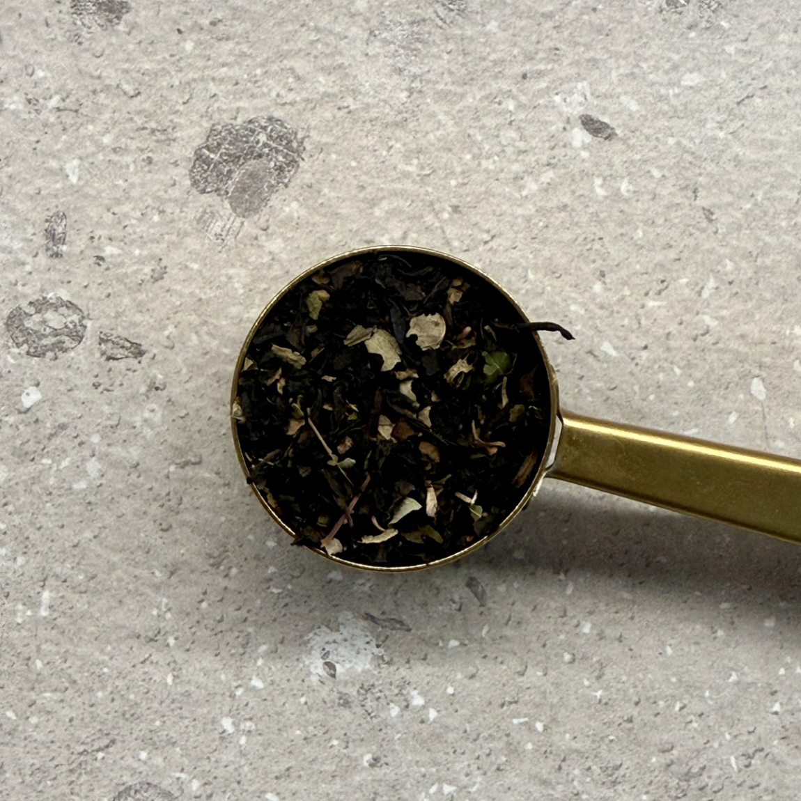 THÉ NOIR : PÉPITE SAUVAGE (MÛRE ET BASILIC)